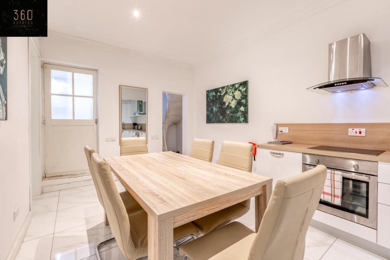 Mesmerising Views For A 2Br Apt In The Capital By 360 Estates Valletta Buitenkant foto